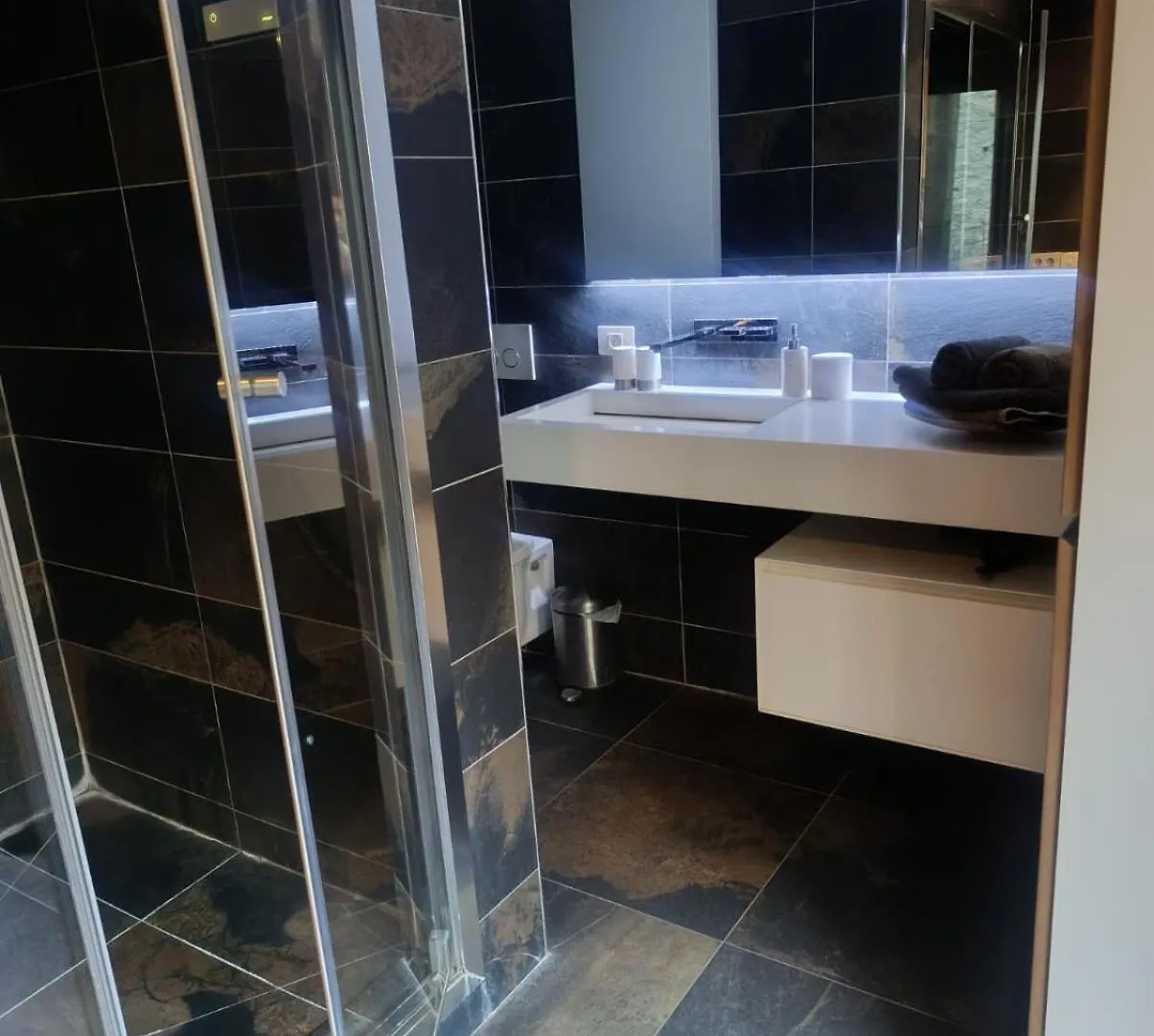 Schopenhauer Bed & Breakfast Gent 2*,  Belçika