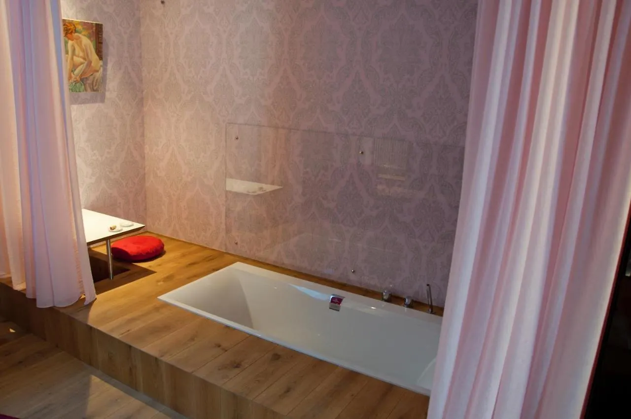 Schopenhauer Bed and Breakfast Γάνδη 2*,