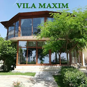https://villa-maxim.varna-hotels.com